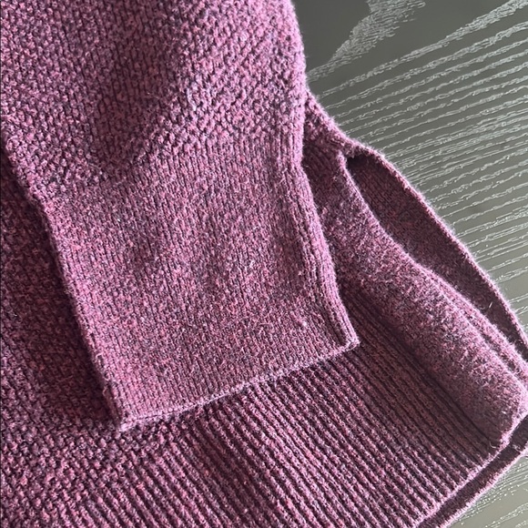 Gap Women's Purple Sweater - Picture 3 of 3